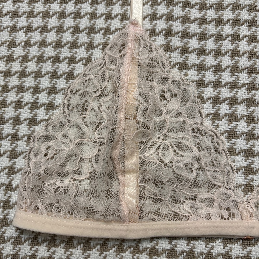 Urban Outfitters | ‘Out From Under’ Lace Bralette with Rose Gold Chain - Picture 7 of 16